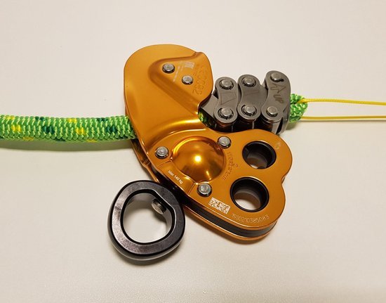 Arboristické lano Petzl Flow 11.6 mm - Dĺžka: 35 m, Farba: oranžové, Ukončenie: splietané oko