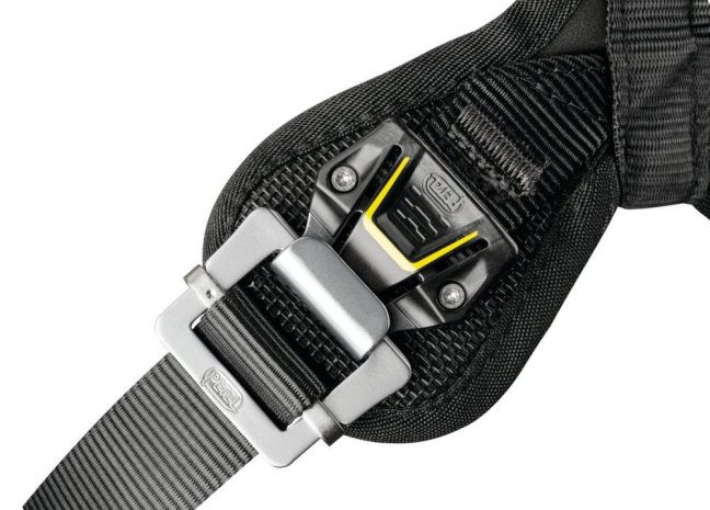 Bezpečnostný postroj Petzl Avao - staršia verzia