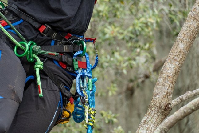 Oválna triple lock karabína Teufelberger karaT