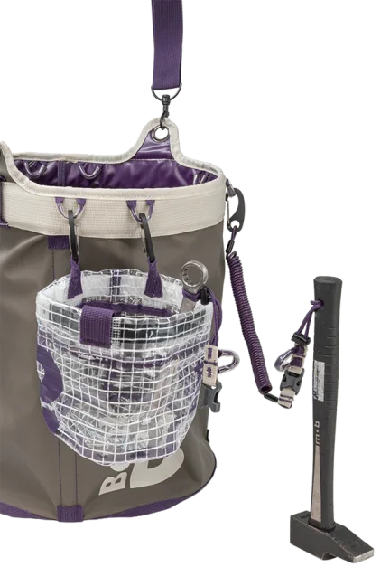 Beal workstation - príklad použitia, popruh a vak je potrebné zakúpiť samostatne