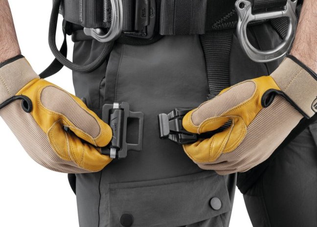 Postroj pre výškové práce Petzl Avao 2025 - Verzia: Avao Fast čierna - Európska verzia, Veľkosť: 0