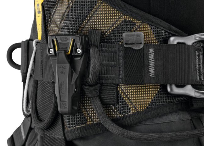 Adaptér na pripojenie popruhu na náradie Petzl Interfast