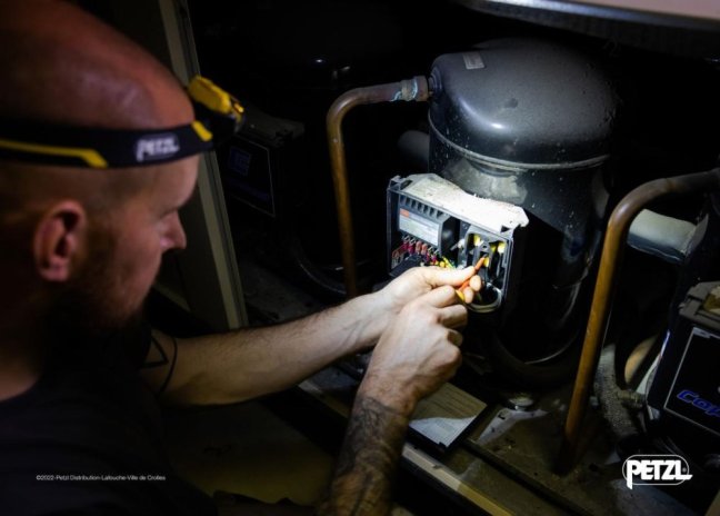 Nabíjateľná pracovná čelovka pre údržbárov Petzl Aria 1R