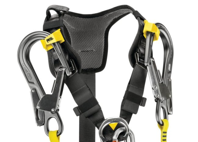 Bezpečnostný postroj Petzl Avao - staršia verzia