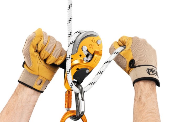 Karabína pre zlaňovacie brzdy Petzl Freino Z