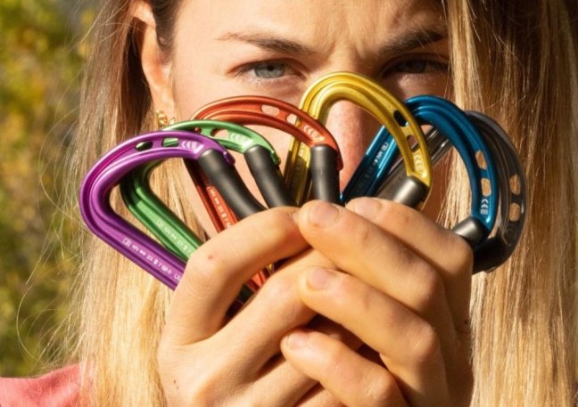 Horolezecká karabína Petzl Spirit - Typ: bent, Farba: fialová