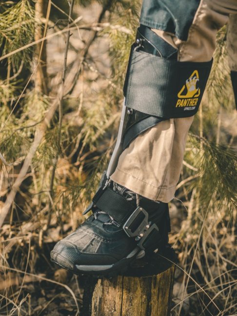 Stromolezecké stupačky Panther Spikes ALU