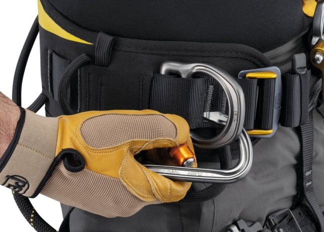 Bezpečnostný postroj Petzl Astro - Verzia: medzinárodná verzia - čierna farba, Veľkosť: 2