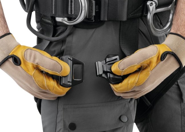 Postroj pre výškové práce Petzl Avao 2025 - Verzia: Avao Fast čierna - Európska verzia, Veľkosť: 0