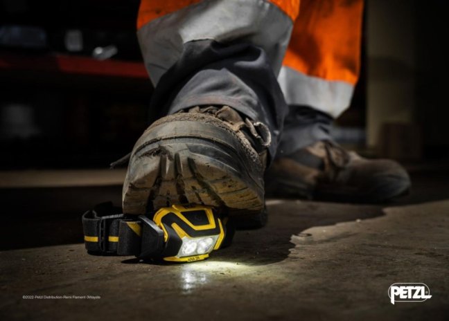 Nabíjateľná pracovná čelovka pre elektrikárov a údržbárovPetzl Aria 2R